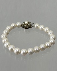 premium pearl bracelet